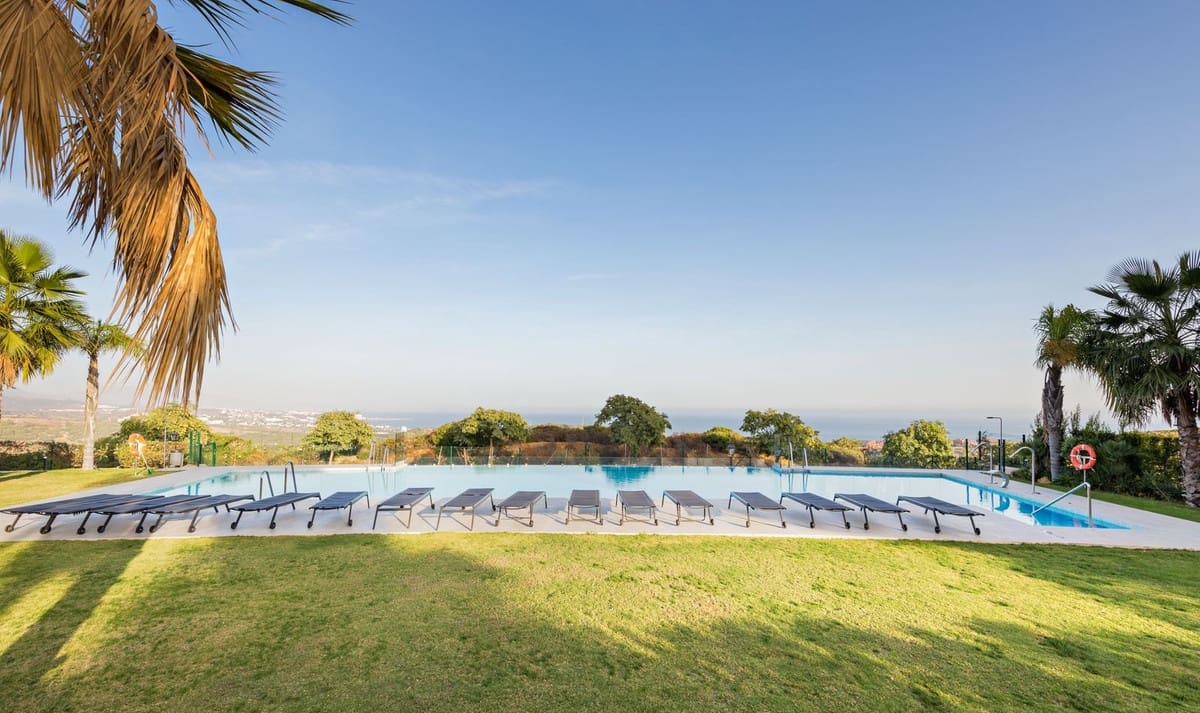 4 slaapkamer Huis te koop in Bahia de Casares met garage - € 950.000 (Ref: 9077220)