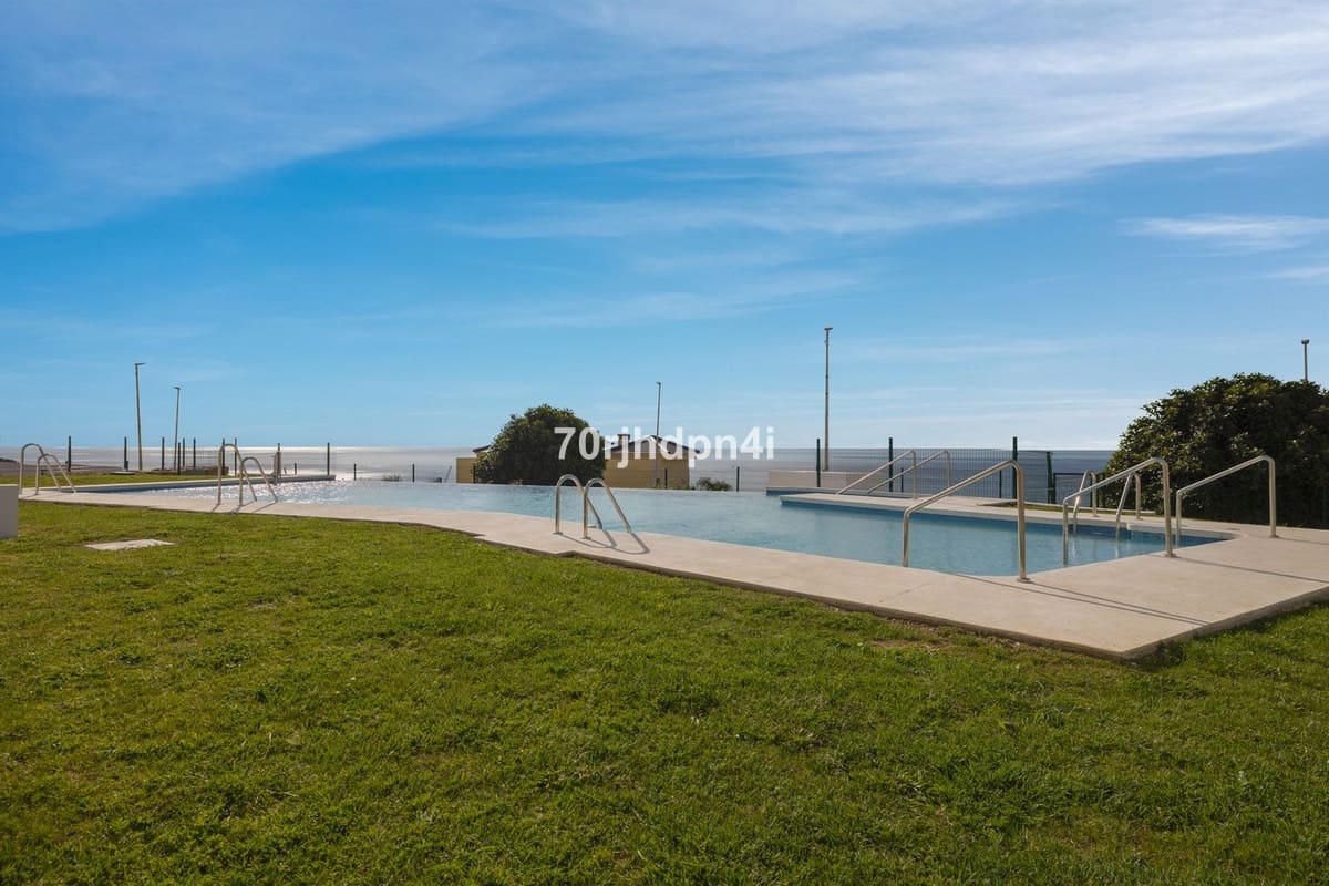 3 bedroom Apartment for sale in Casares with garage - € 745,000 (Ref: 9077226)