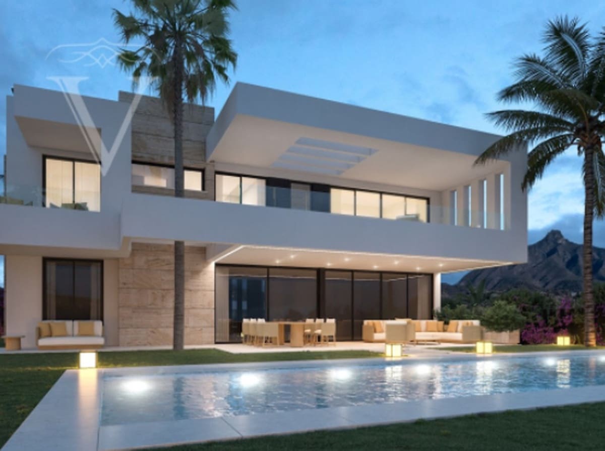 5 bedroom Villa for sale in Marbella with garage - € 4,800,000 (Ref: 9077237)