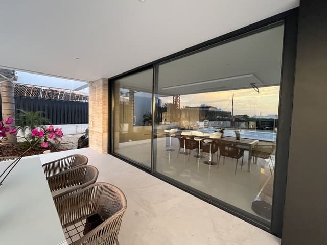 Chalet de 5 habitaciones en Marbella en venta con garaje - 4.800.000 € (Ref: 9077237)