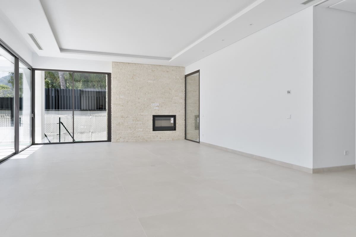 4 slaapkamer Villa te koop in Marbella - € 4.200.000 (Ref: 9077243)