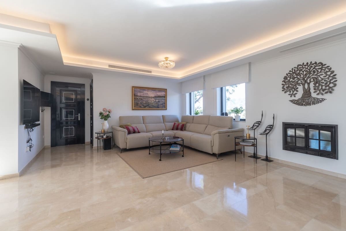 3 slaapkamer Villa te koop in Elviria met garage - € 3.750.000 (Ref: 9077247)