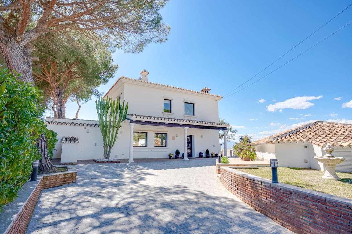 3 slaapkamer Villa te koop in Elviria met garage - € 3.750.000 (Ref: 9077247)