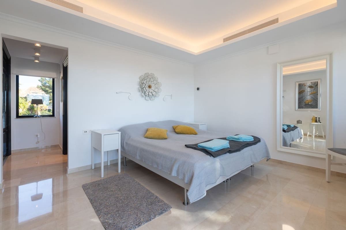 3 slaapkamer Villa te koop in Elviria met garage - € 3.750.000 (Ref: 9077247)
