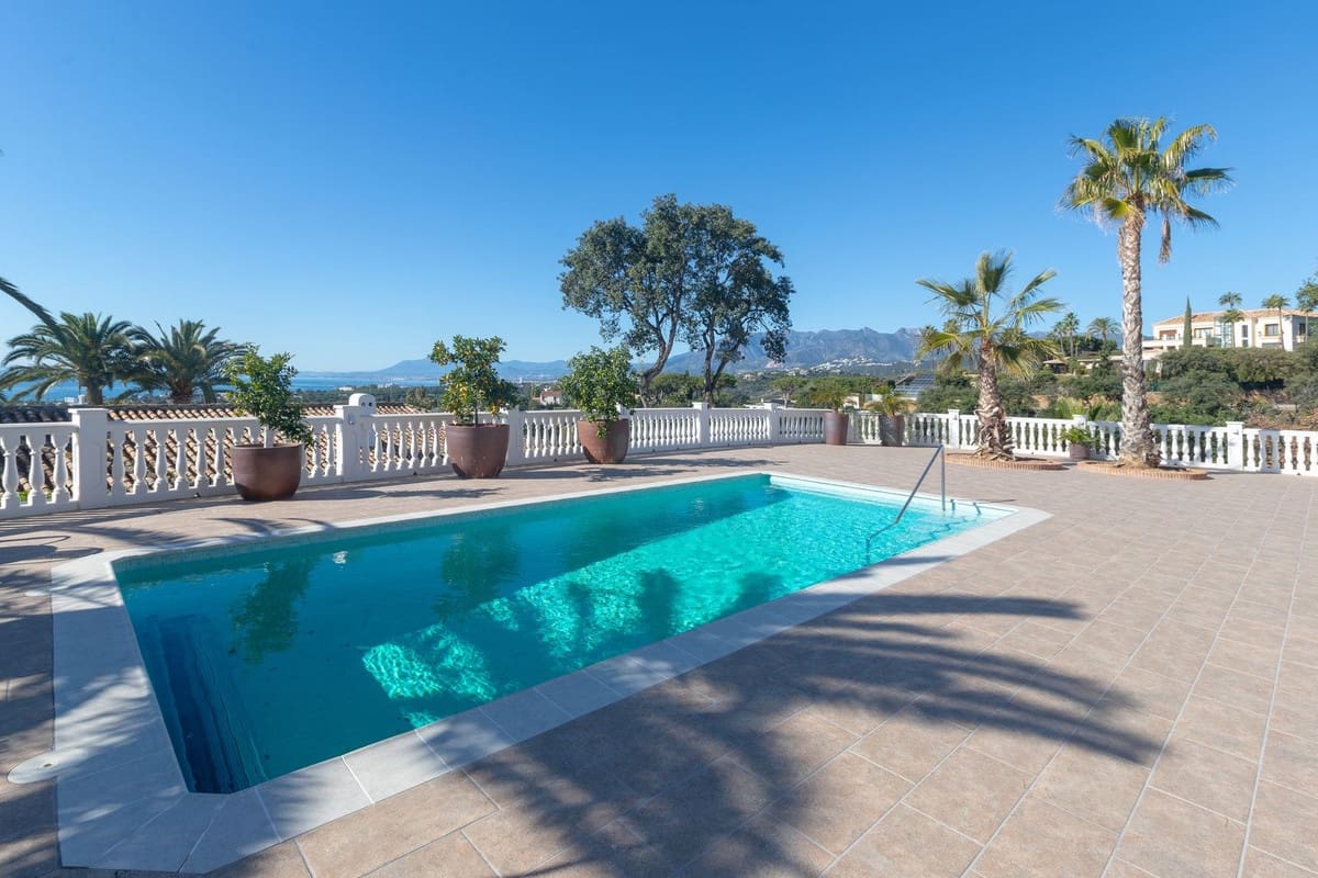 3 slaapkamer Villa te koop in Elviria met garage - € 3.750.000 (Ref: 9077247)