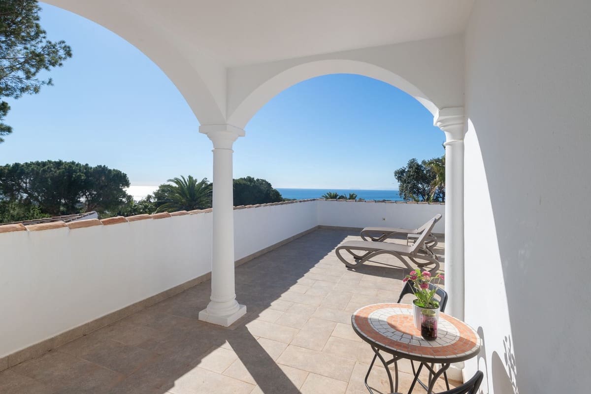 3 slaapkamer Villa te koop in Elviria met garage - € 3.750.000 (Ref: 9077247)
