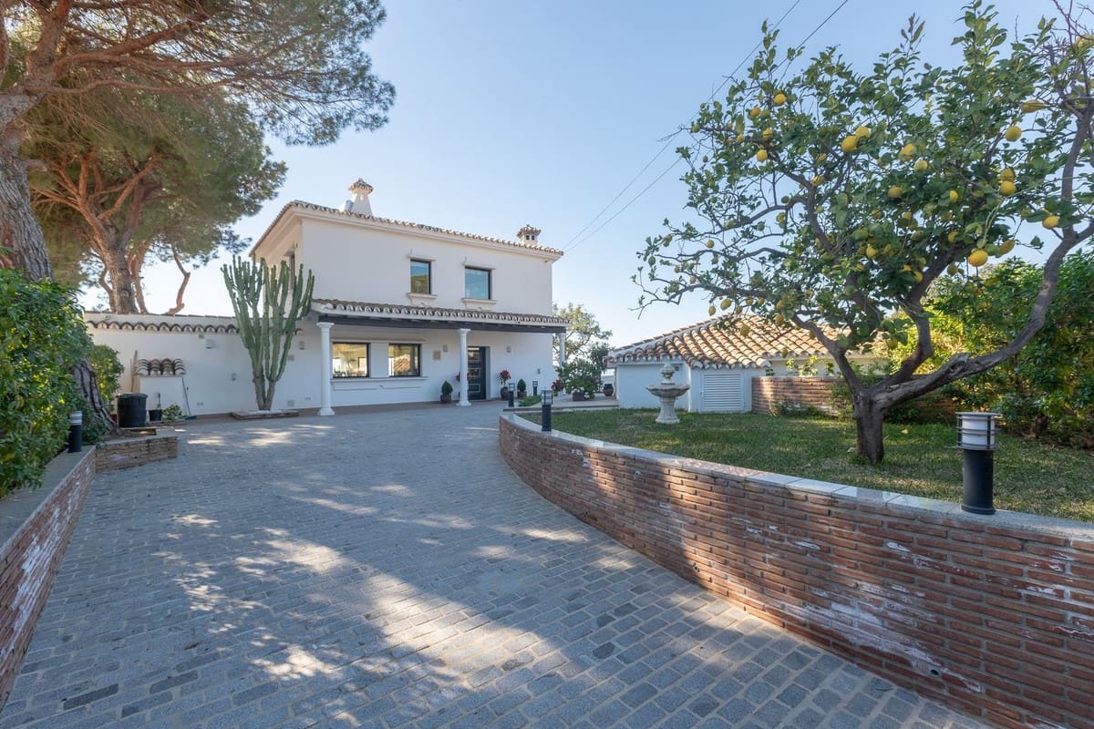 3 slaapkamer Villa te koop in Elviria met garage - € 3.750.000 (Ref: 9077247)