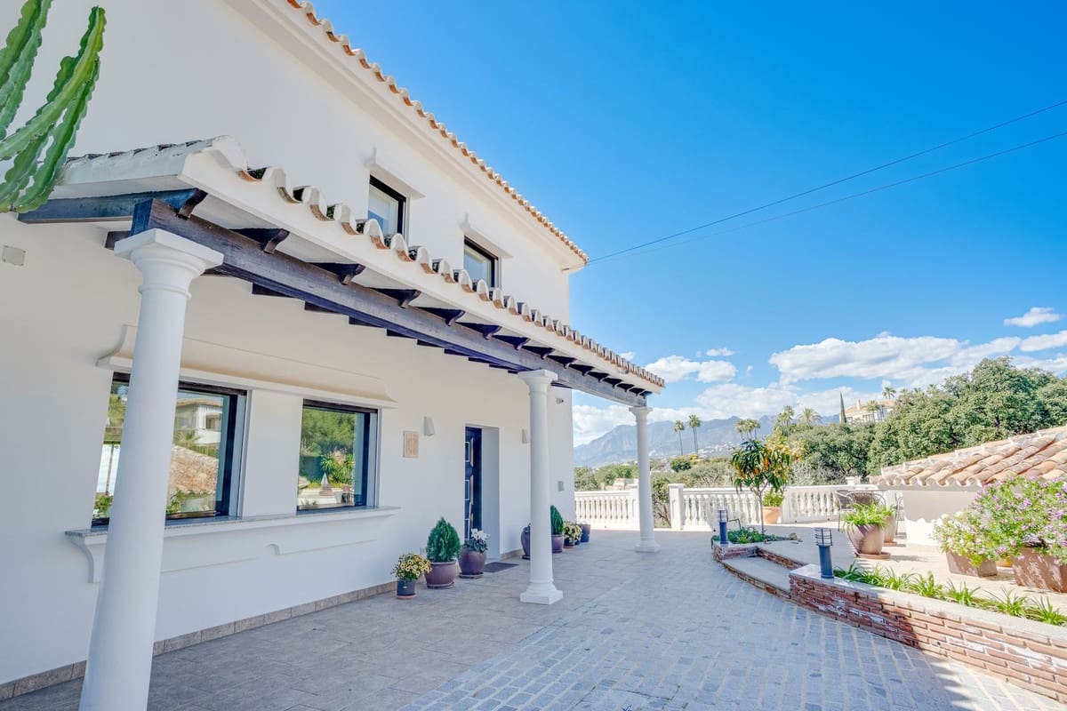 3 slaapkamer Villa te koop in Elviria met garage - € 3.750.000 (Ref: 9077247)