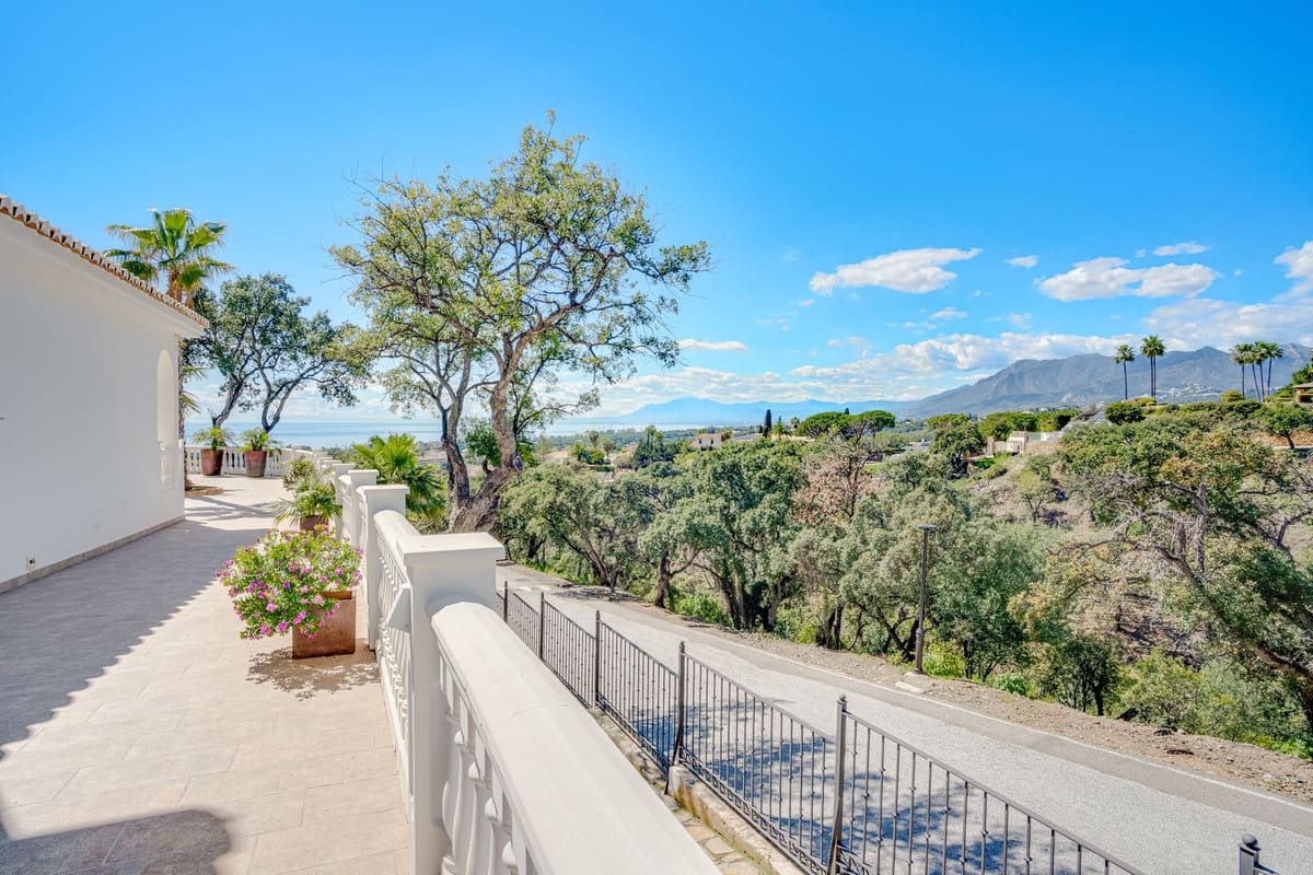 3 slaapkamer Villa te koop in Elviria met garage - € 3.750.000 (Ref: 9077247)