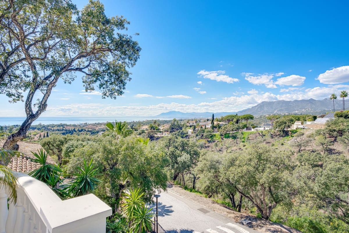 3 slaapkamer Villa te koop in Elviria met garage - € 3.750.000 (Ref: 9077247)