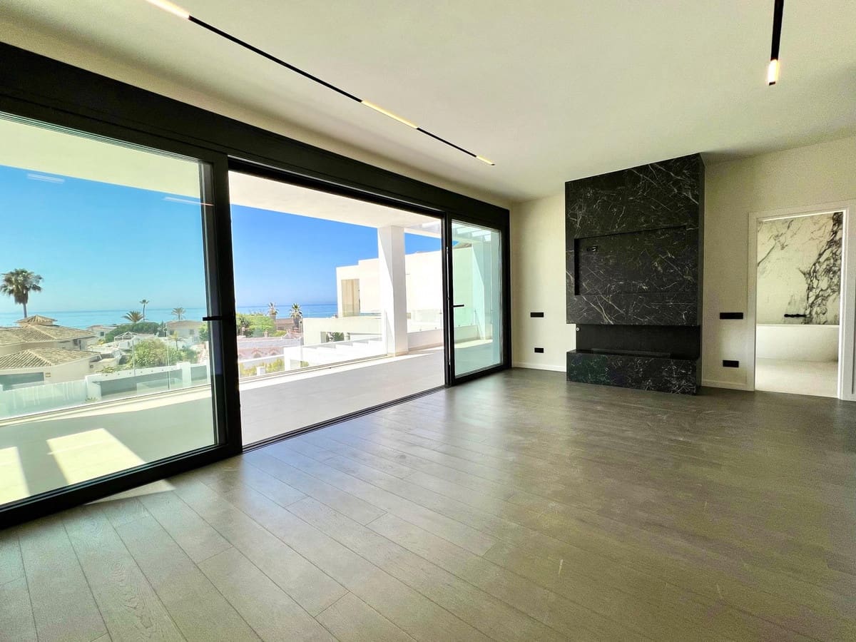 4 bedroom Villa for sale in Marbella - € 3,899,000 (Ref: 9077248)