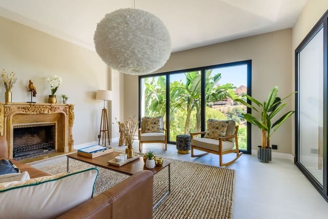 7 sypialnia Willa na sprzedaż w Elviria, Marbella z garażem - 3 790 000 € (Ref: 9077249)