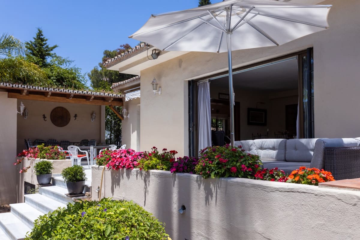 7 bedroom Villa for sale in Marbella with garage - € 2,500,000 (Ref: 9077253)