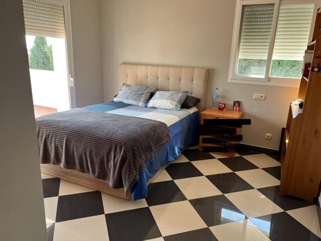 5 sypialnia Willa na sprzedaż w Marbella - 2 250 000 € (Ref: 9077257)