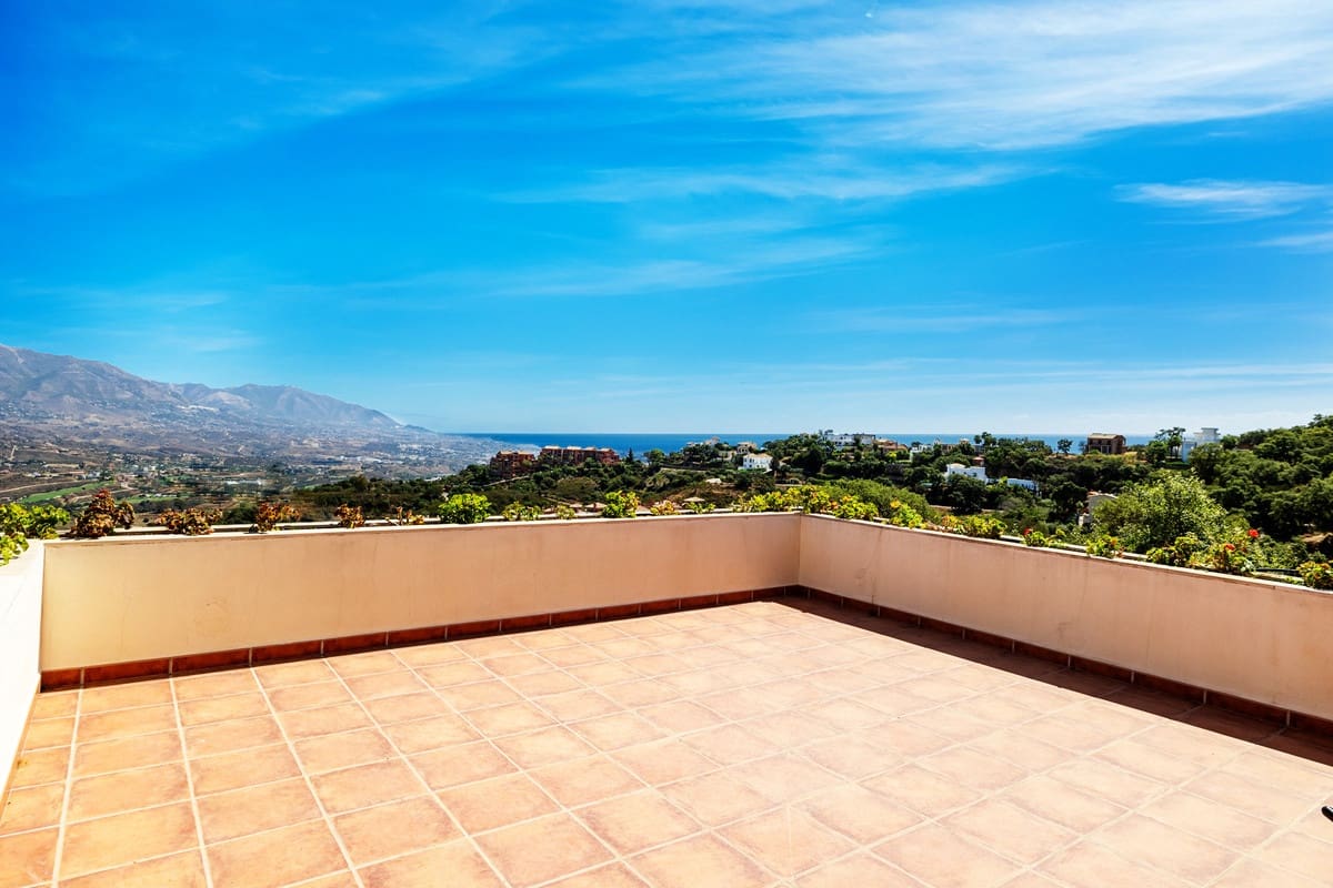 Chalet de 5 habitaciones en Marbella en venta - 2.245.000 € (Ref: 9077258)