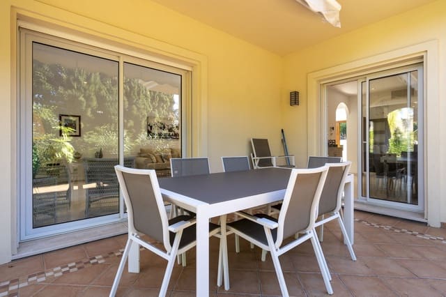 Chalet de 5 habitaciones en Elviria, Marbella en venta con garaje - 1.995.000 € (Ref: 9077259)