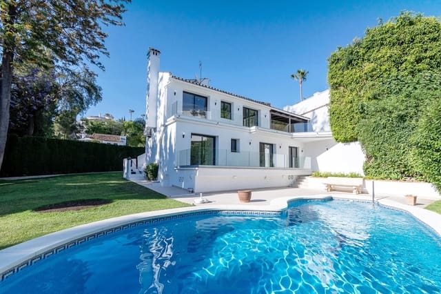 4 bedroom Villa for sale in Marbella with garage - € 1,780,000 (Ref: 9077262)