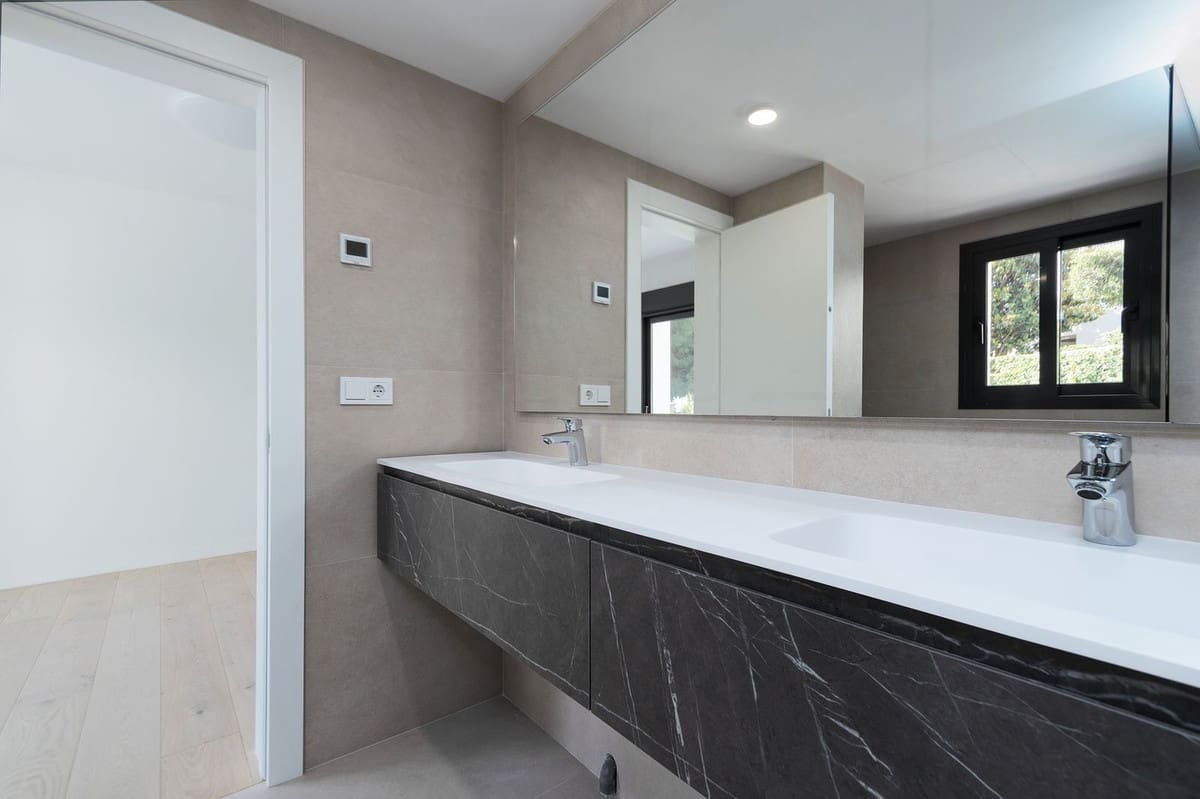 4 chambre Villa/Maison à vendre à Marbella avec garage - 1 780 000 € (Ref: 9077262)
