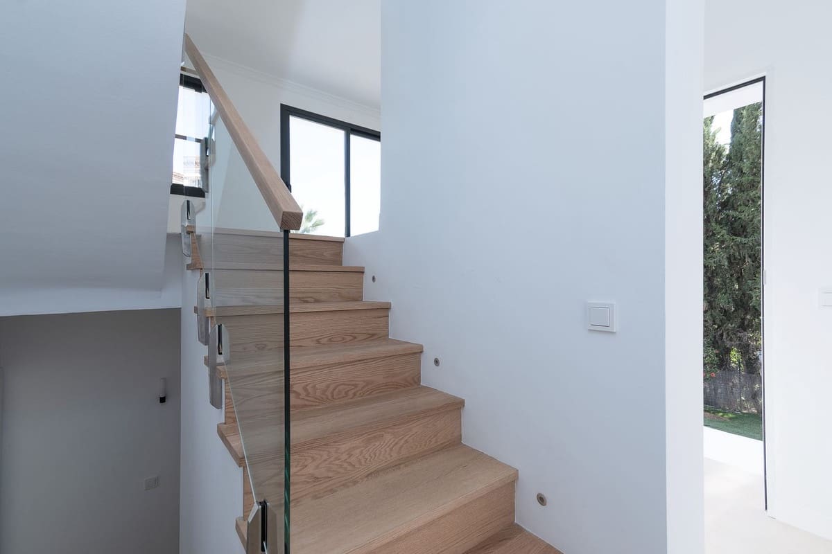 4 chambre Villa/Maison à vendre à Marbella avec garage - 1 780 000 € (Ref: 9077262)