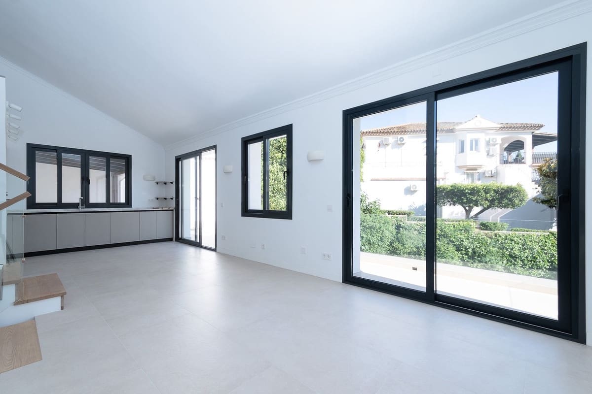 4 chambre Villa/Maison à vendre à Marbella avec garage - 1 780 000 € (Ref: 9077262)