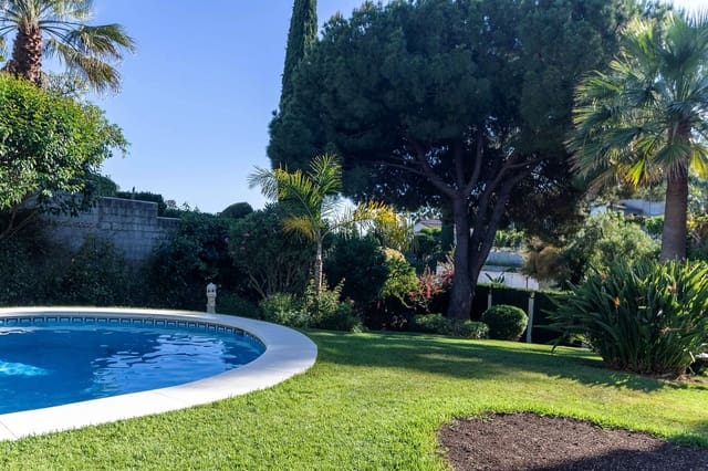 4 chambre Villa/Maison à vendre à Marbella avec garage - 1 780 000 € (Ref: 9077262)