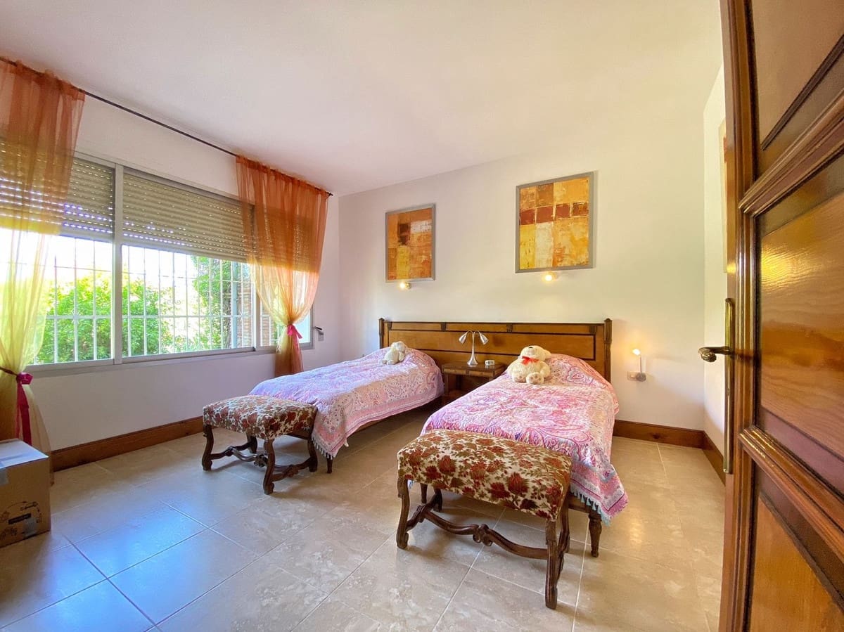 4 chambre Villa/Maison à vendre à Marbella - 1 600 000 € (Ref: 9077267)