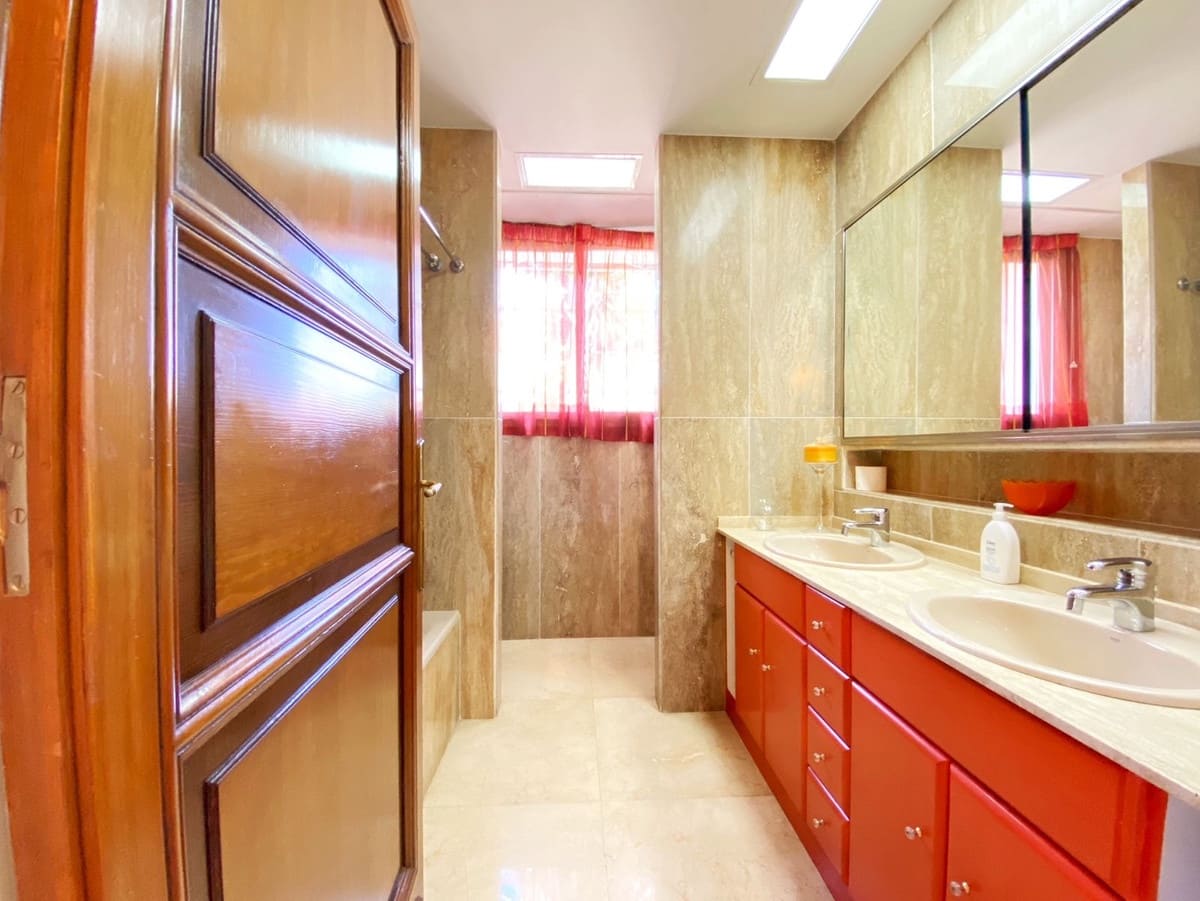 4 chambre Villa/Maison à vendre à Marbella - 1 600 000 € (Ref: 9077267)