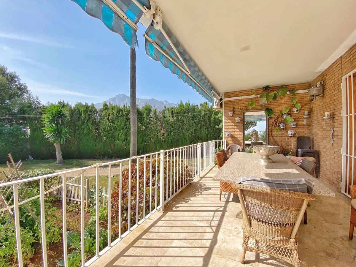 4 Zimmer Villa zu verkaufen in Marbella - 1.600.000 € (Ref: 9077267)