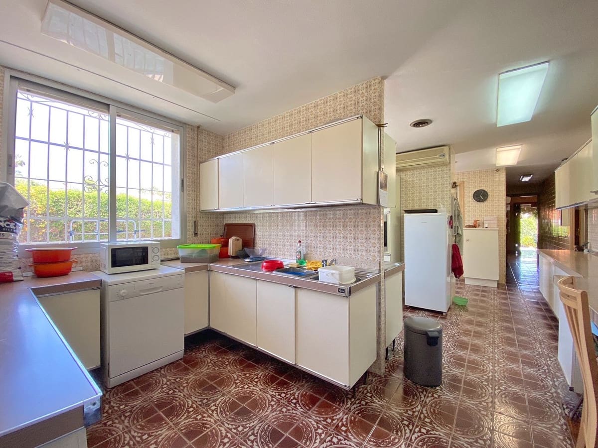 4 Zimmer Villa zu verkaufen in Marbella - 1.600.000 € (Ref: 9077267)