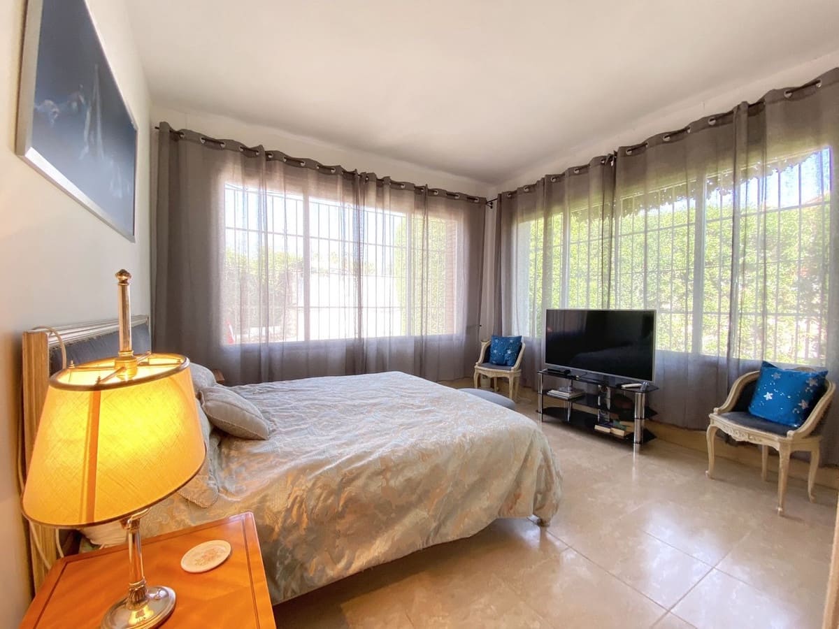 4 Zimmer Villa zu verkaufen in Marbella - 1.600.000 € (Ref: 9077267)