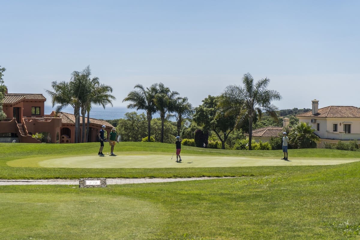 3 soveværelse Lejlighed til salg i Sotogrande - € 650.000 (Ref: 9077353)