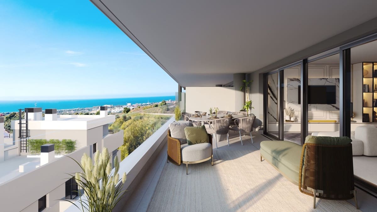 2 bedroom Apartment for sale in Marbella with garage - € 645,000 (Ref: 9077355)