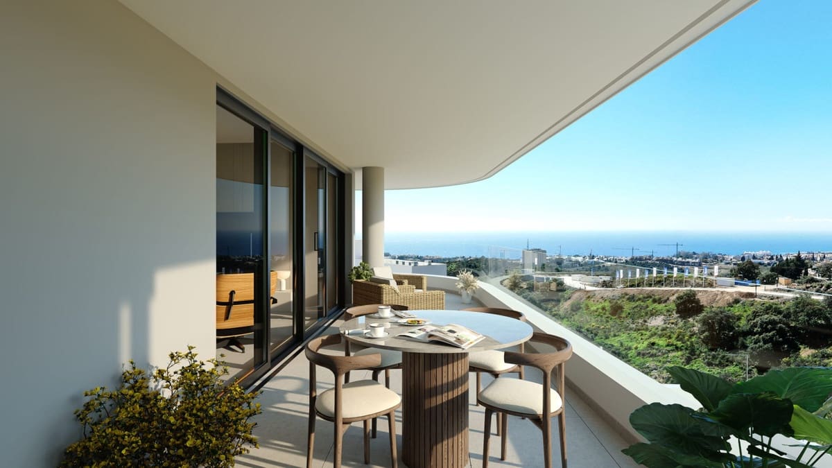 2 bedroom Apartment for sale in Marbella with garage - € 590,000 (Ref: 9077355)