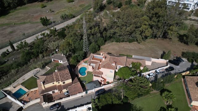 6 quarto Moradia para venda em San Pedro de Alcantara, Marbella com garagem - 1 400 000 € (Ref: 9077363)