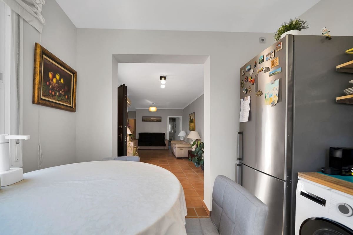 6 bedroom Villa for sale in San Pedro de Alcantara with garage - € 1,350,000 (Ref: 9077363)