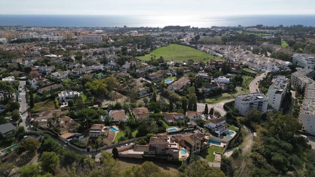 6 camera da letto Villa in vendita in San Pedro de Alcantara, Marbella con garage - 1.350.000 € (Rif: 9077363)