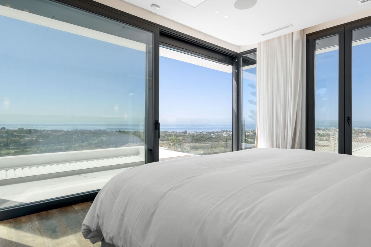 6 soverom Villa til salgs i El Paraiso med garasje - € 6 500 000 (Ref: 9077366)