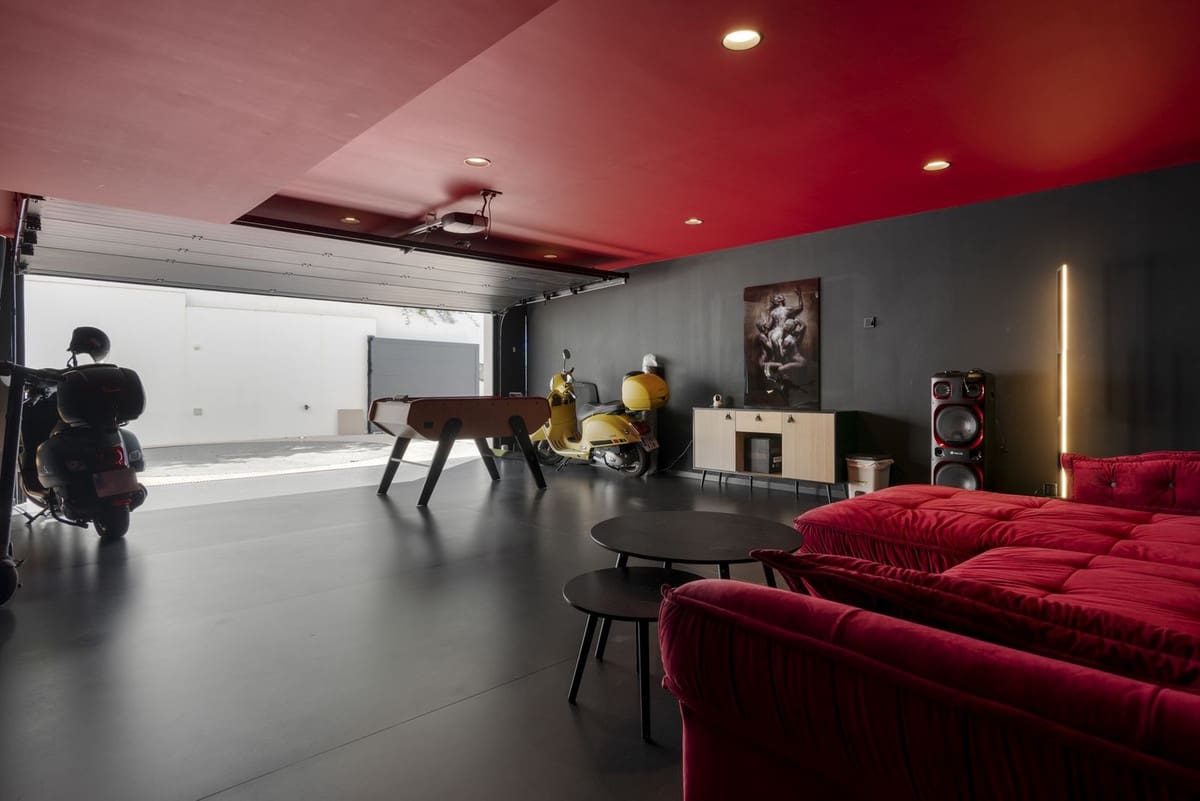 6 soverom Villa til salgs i El Paraiso med garasje - € 6 500 000 (Ref: 9077366)