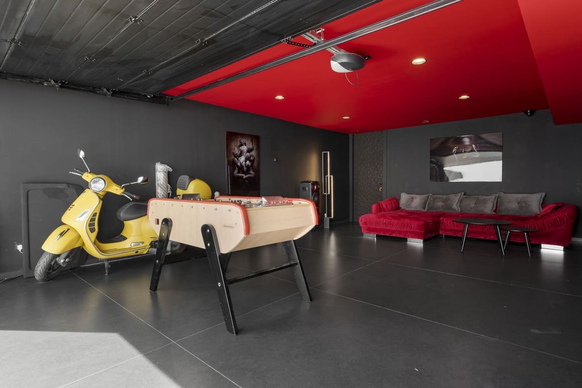 6 soverom Villa til salgs i El Paraiso med garasje - € 6 500 000 (Ref: 9077366)