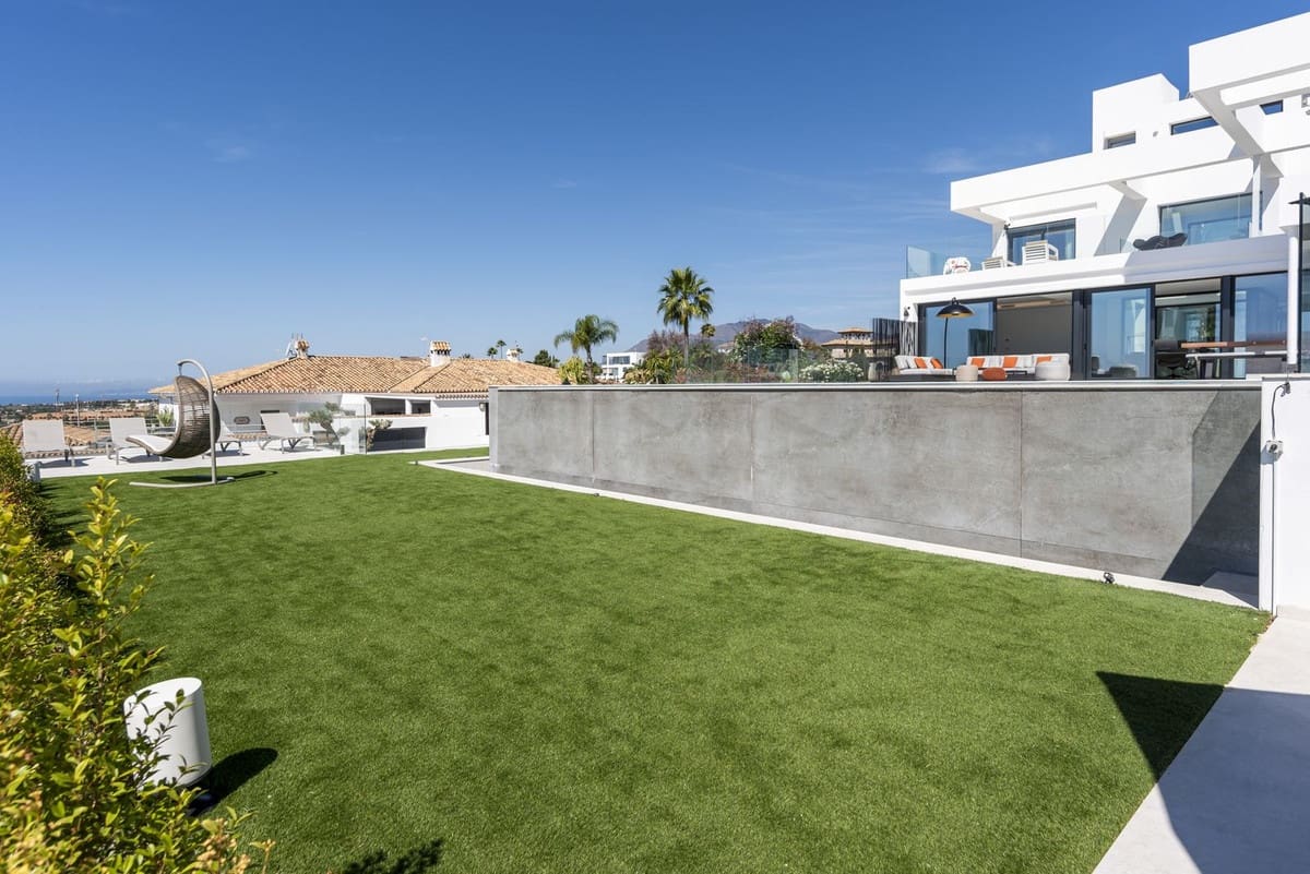 6 soverom Villa til salgs i El Paraiso med garasje - € 6 500 000 (Ref: 9077366)