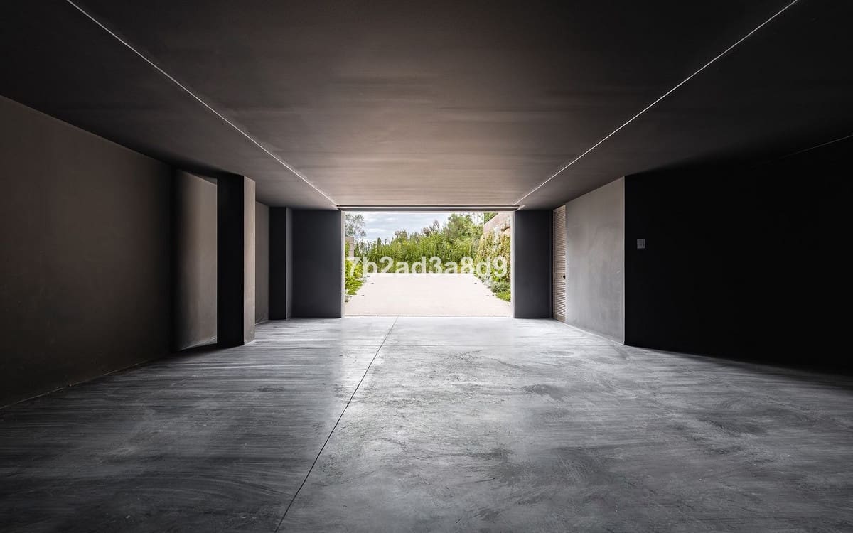 5 soverom Villa til salgs i El Paraiso med garasje - € 4 990 000 (Ref: 9077367)