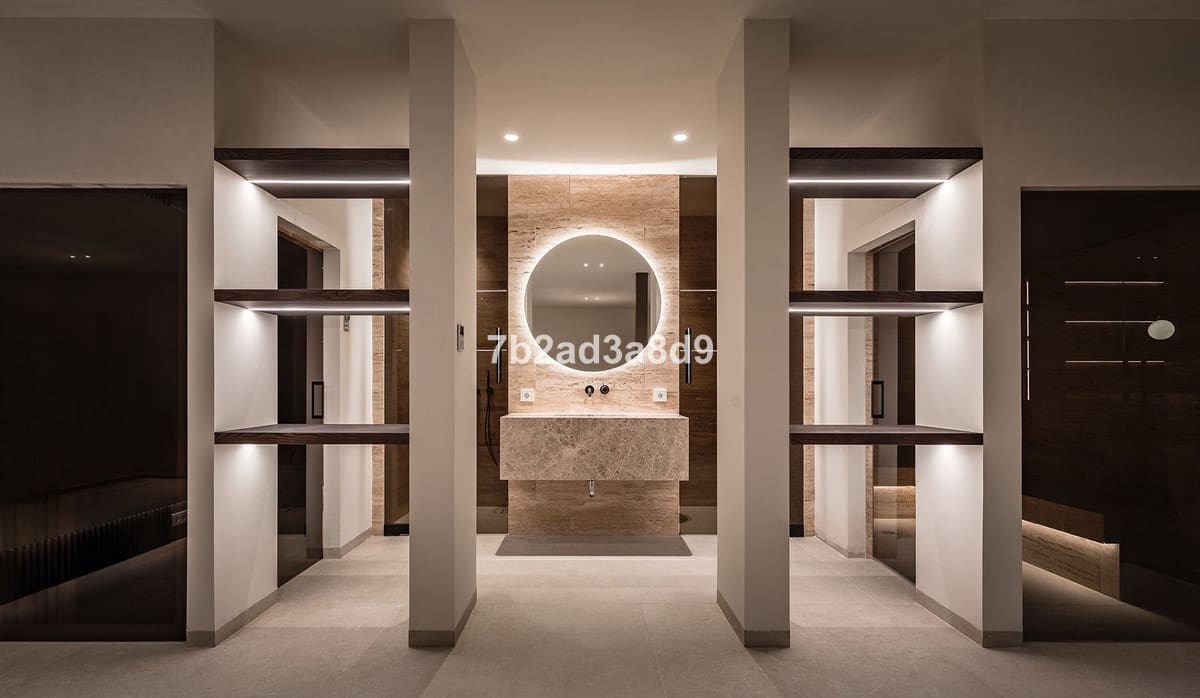 5 soverom Villa til salgs i El Paraiso med garasje - € 4 990 000 (Ref: 9077367)