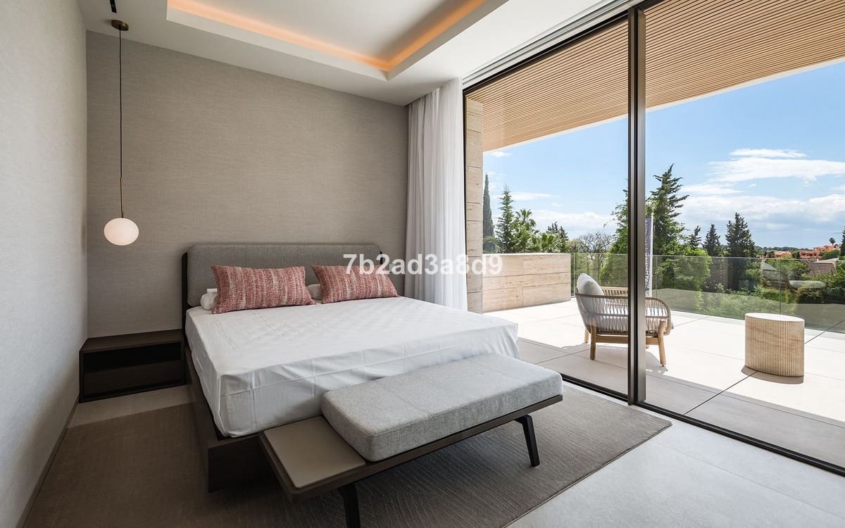 5 soverom Villa til salgs i El Paraiso med garasje - € 4 990 000 (Ref: 9077367)