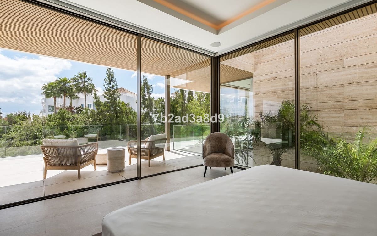 5 soverom Villa til salgs i El Paraiso med garasje - € 4 990 000 (Ref: 9077367)