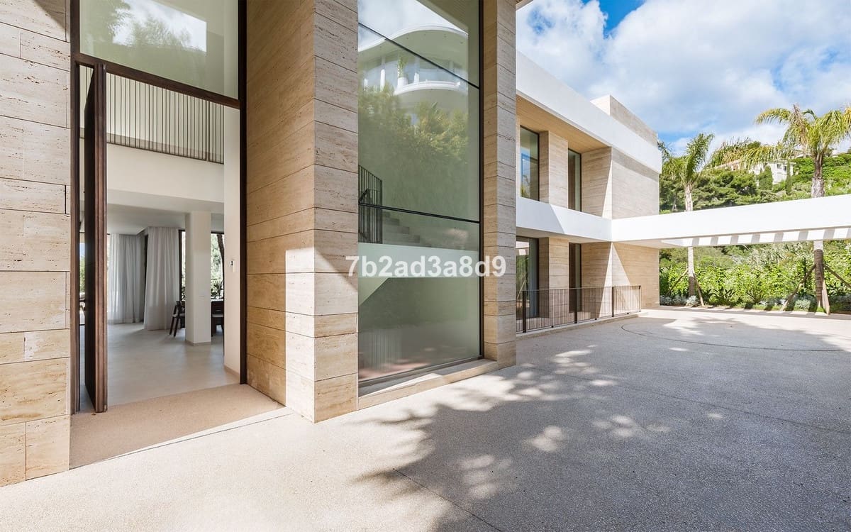 5 soverom Villa til salgs i El Paraiso med garasje - € 4 990 000 (Ref: 9077367)