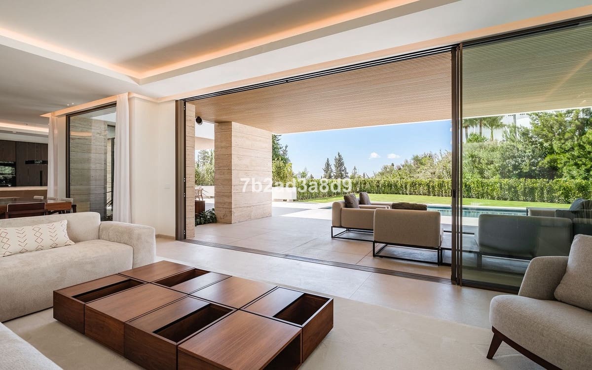 5 soverom Villa til salgs i El Paraiso med garasje - € 4 990 000 (Ref: 9077367)