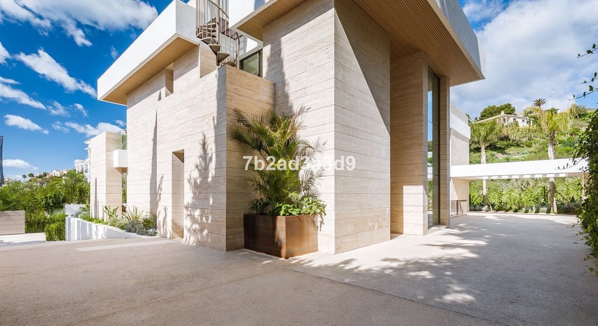 5 soverom Villa til salgs i El Paraiso med garasje - € 4 990 000 (Ref: 9077367)