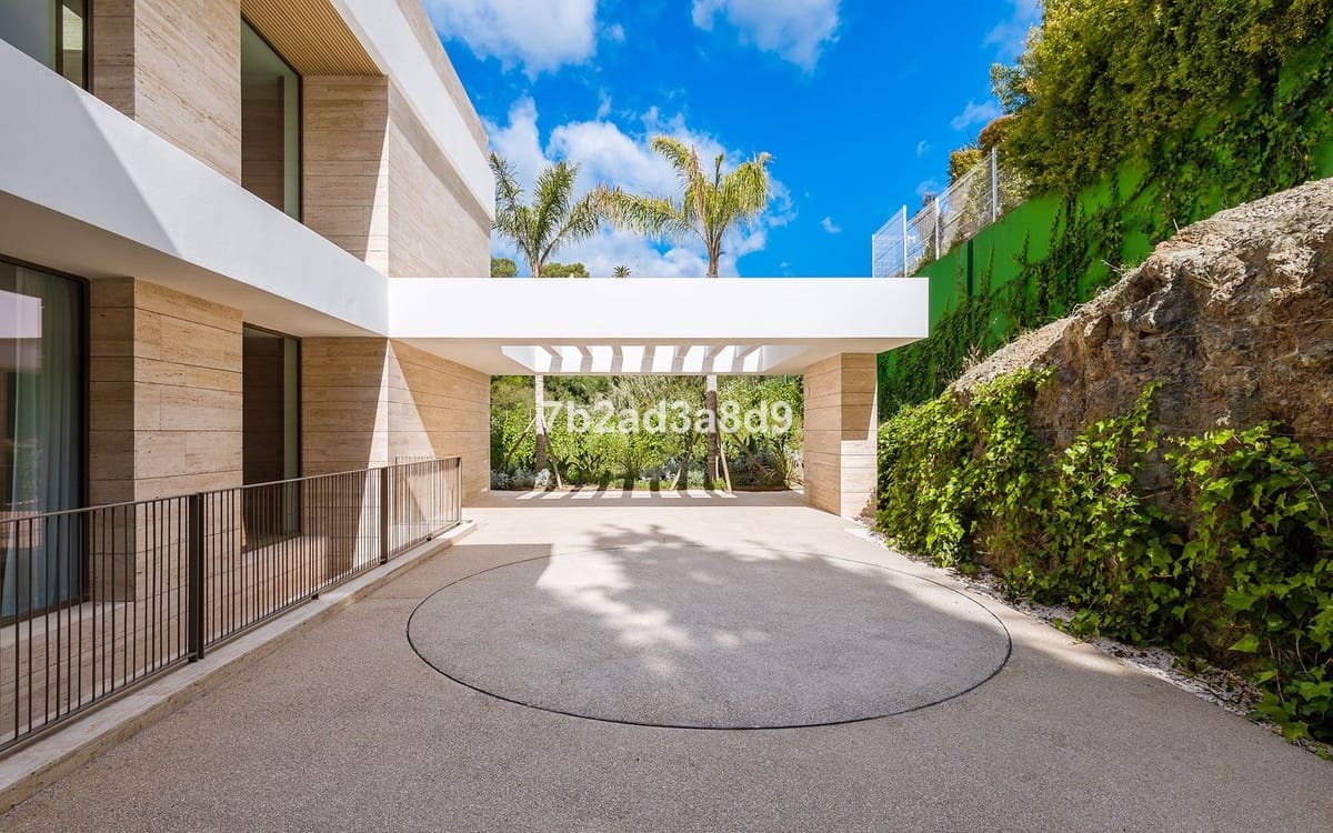 5 soverom Villa til salgs i El Paraiso med garasje - € 4 990 000 (Ref: 9077367)