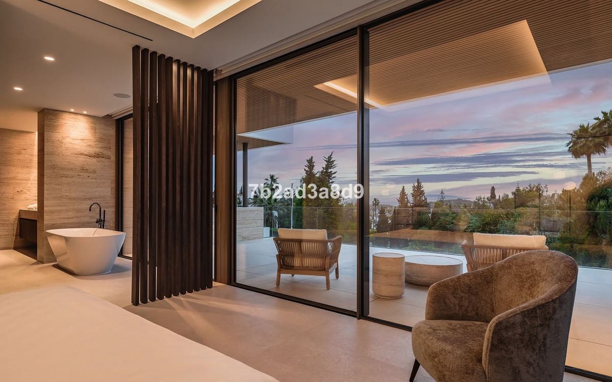 5 soverom Villa til salgs i El Paraiso med garasje - € 4 990 000 (Ref: 9077367)