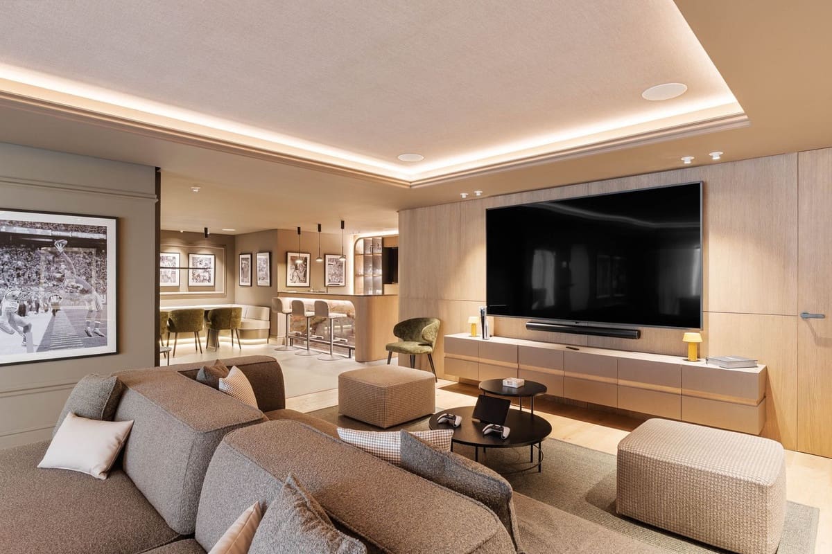 5 bedroom Villa for sale in El Paraiso with garage - € 3,390,000 (Ref: 9077368)